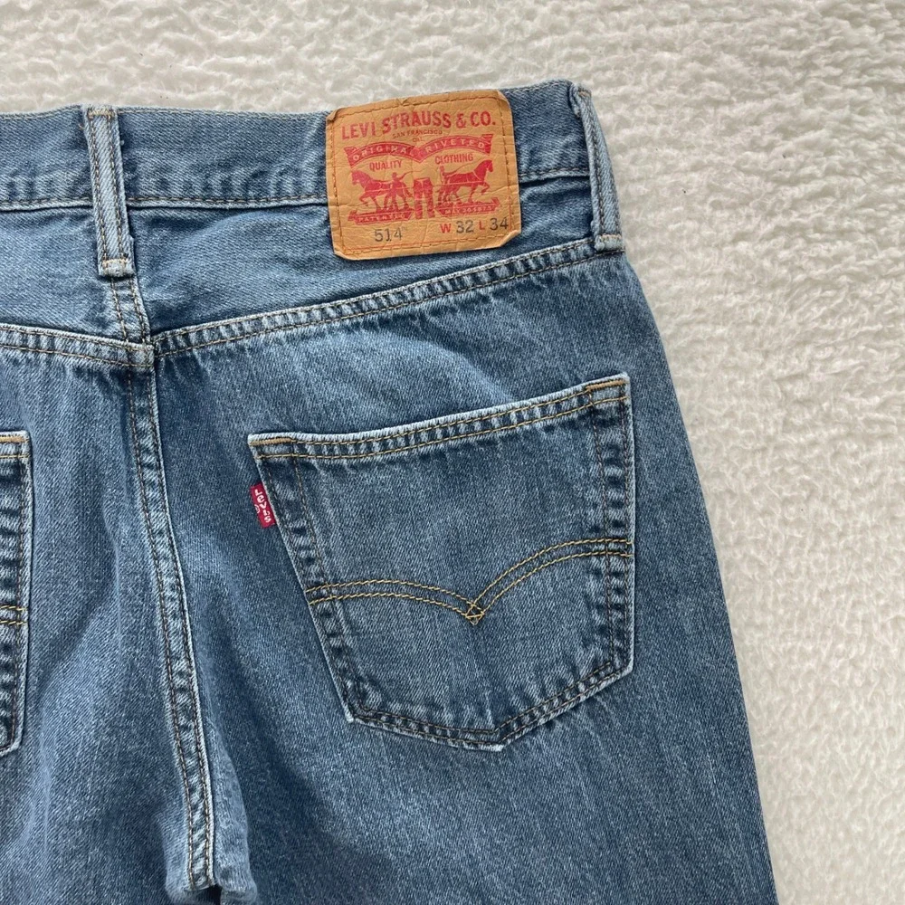 Levis Jeans Mens 32x34 Blue 514 Straight Fit Medium Wash Denim Casual Workwear